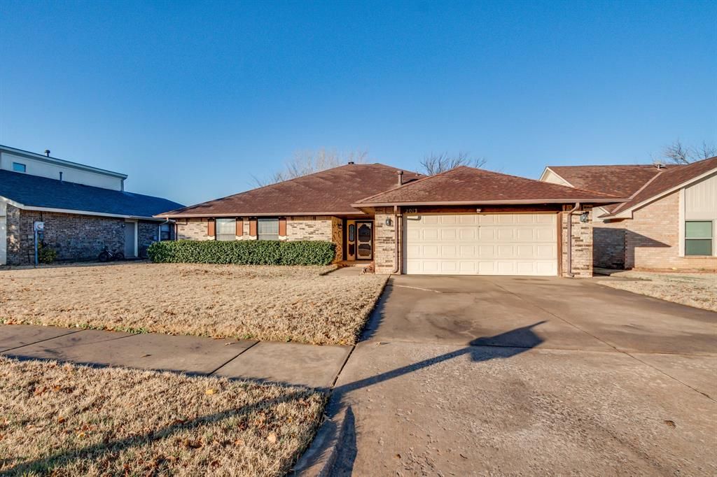 2013 Tanglewood Drive, Edmond, OK 73013