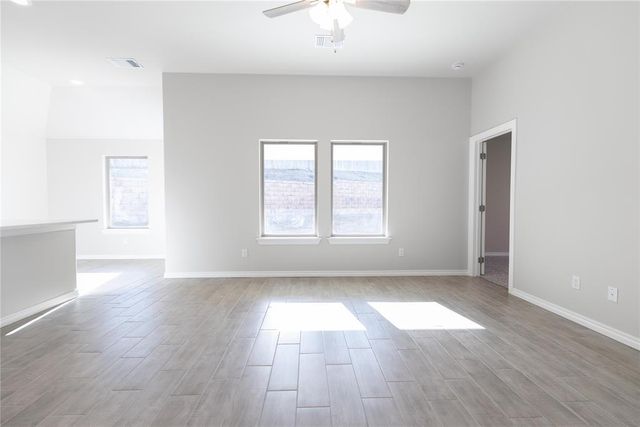 3041 Grapevine Street, Edmond, OK 73034