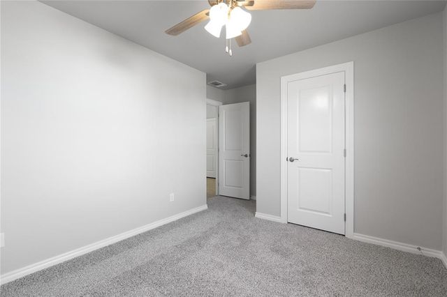 3041 Grapevine Street, Edmond, OK 73034