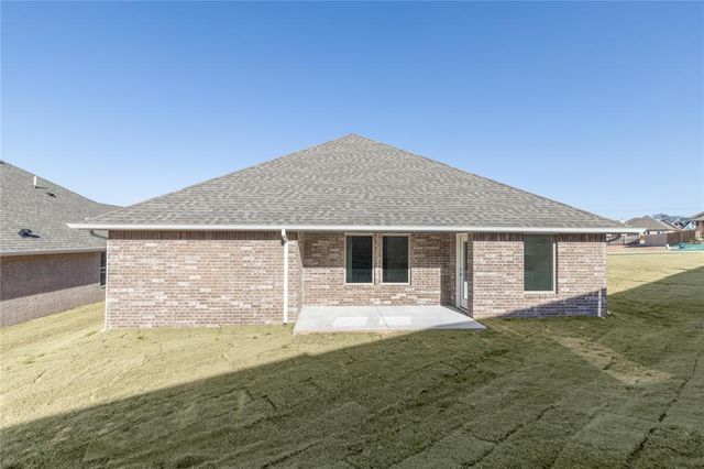 3041 Grapevine Street, Edmond, OK 73034