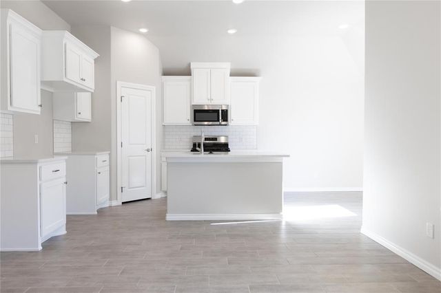 3041 Grapevine Street, Edmond, OK 73034