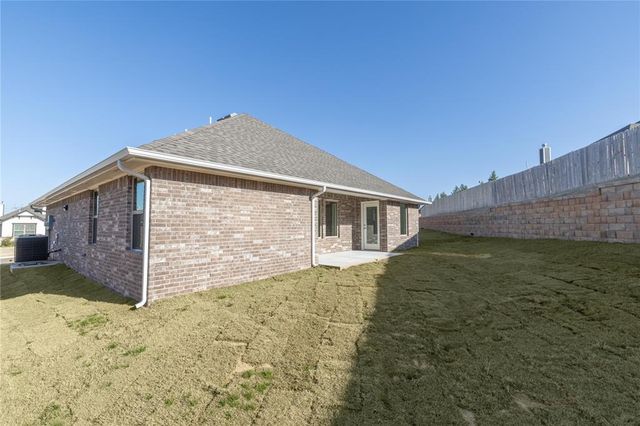 3041 Grapevine Street, Edmond, OK 73034