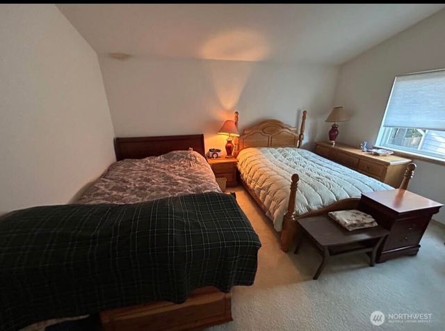 5724 Hillpointe Circle, Lynnwood, WA 98037
