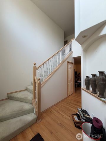 5724 Hillpointe Circle, Lynnwood, WA 98037
