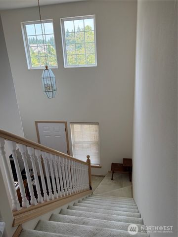 5724 Hillpointe Circle, Lynnwood, WA 98037