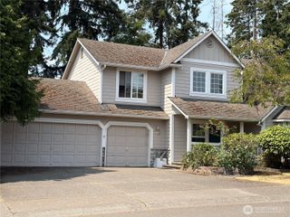 5724 Hillpointe Circle, Lynnwood, WA 98037