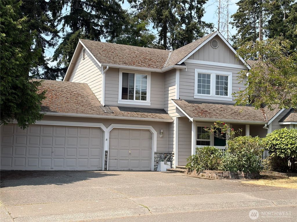 5724 Hillpointe Circle, Lynnwood, WA 98037