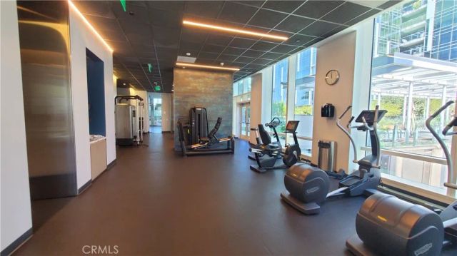 877 Francisco 1720, Los Angeles, CA 90017