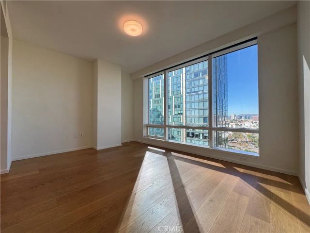 877 Francisco 1720, Los Angeles, CA 90017