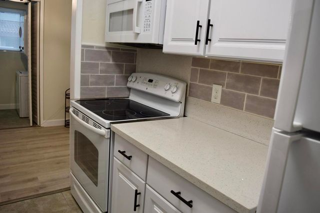 81840 Avenue Del Mar A203, Indio, CA 92201