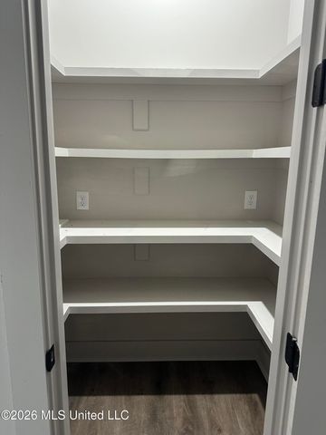 4272 S Red Banks Road, Byhalia, MS 38611