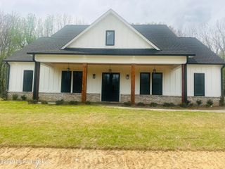 4272 S Red Banks Road, Byhalia, MS 38611