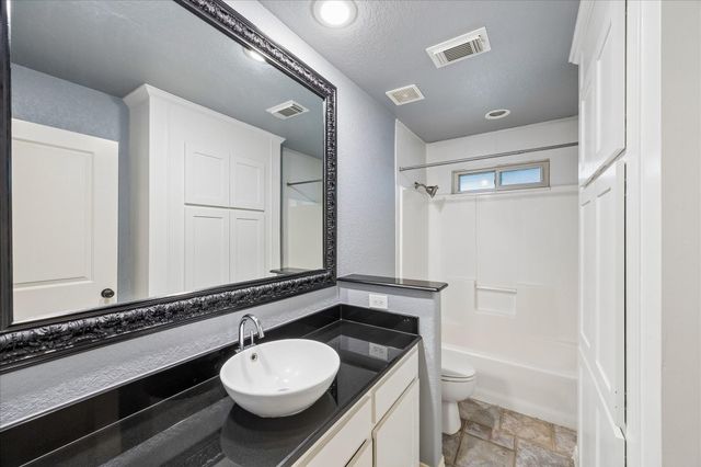 1215 Westglen Drive, Alvin, TX 77511