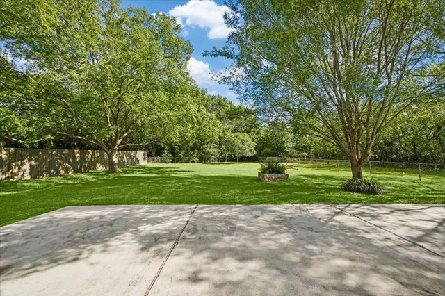 1215 Westglen Drive, Alvin, TX 77511