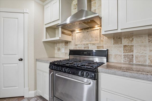 1215 Westglen Drive, Alvin, TX 77511