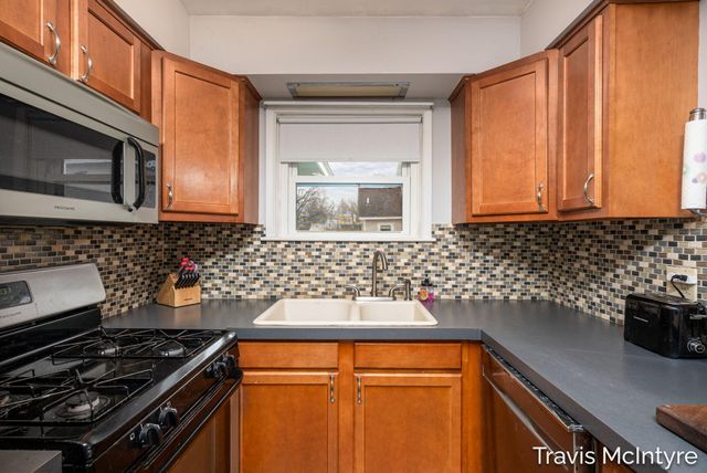 607 N Washington Street SE, Lowell, MI 49331