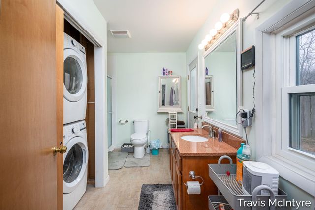 607 N Washington Street SE, Lowell, MI 49331