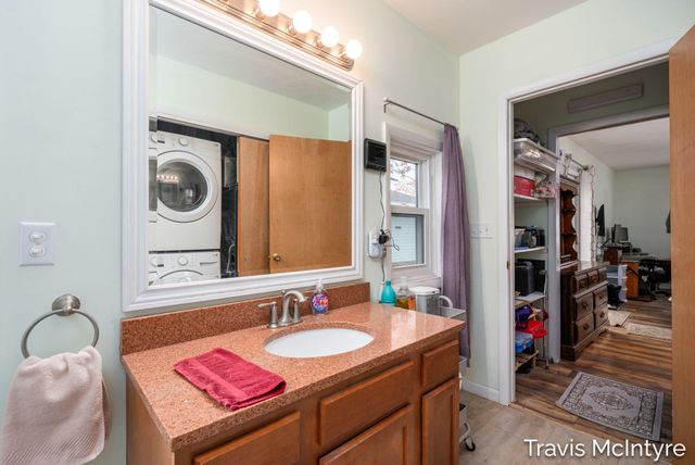 607 N Washington Street SE, Lowell, MI 49331