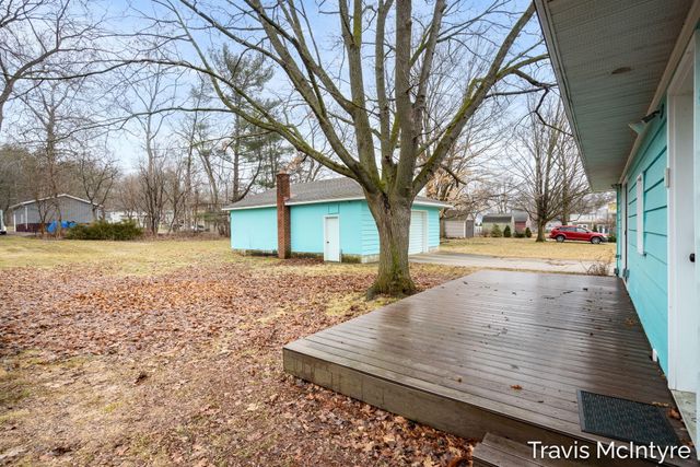 607 N Washington Street SE, Lowell, MI 49331