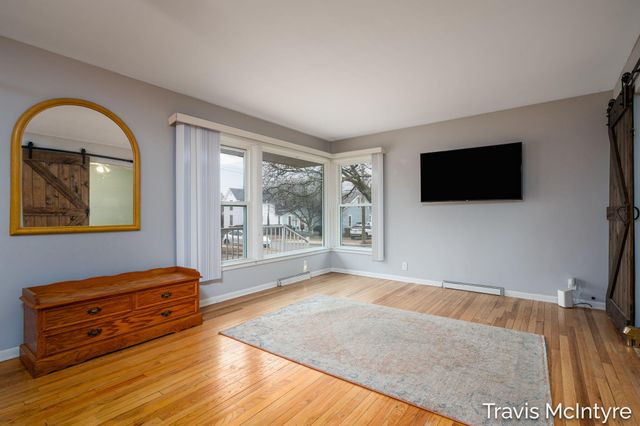 607 N Washington Street SE, Lowell, MI 49331