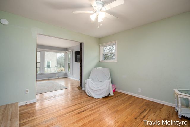 607 N Washington Street SE, Lowell, MI 49331