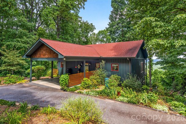 600 Tanglewood Lane, Saluda, NC 28773