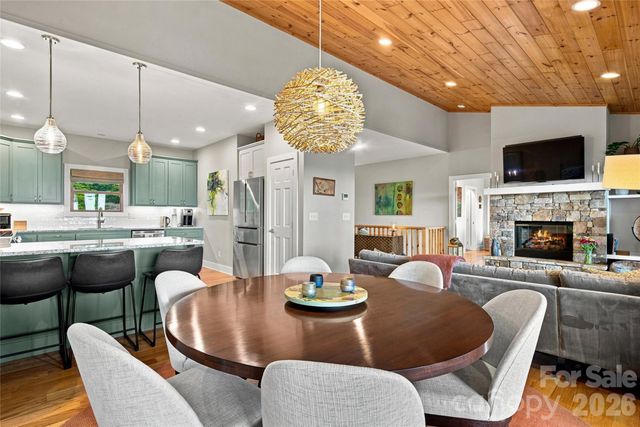 600 Tanglewood Lane, Saluda, NC 28773