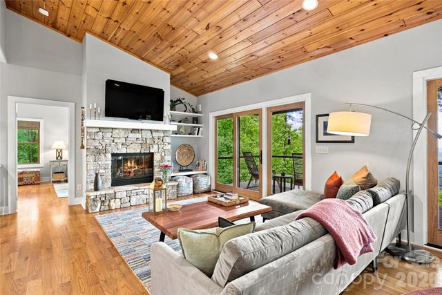 600 Tanglewood Lane, Saluda, NC 28773