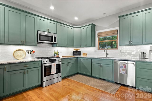 600 Tanglewood Lane, Saluda, NC 28773