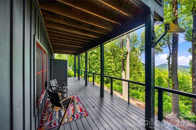 600 Tanglewood Lane, Saluda, NC 28773