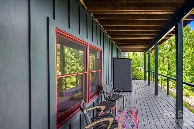 600 Tanglewood Lane, Saluda, NC 28773