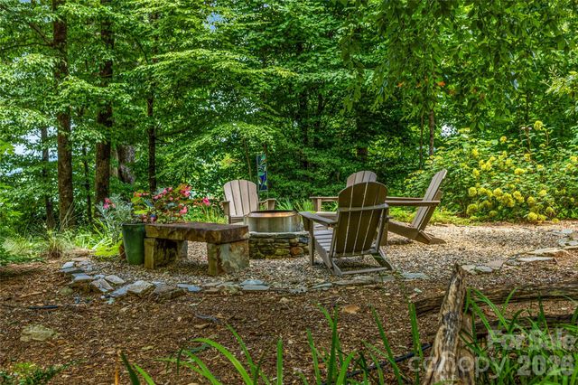 600 Tanglewood Lane, Saluda, NC 28773