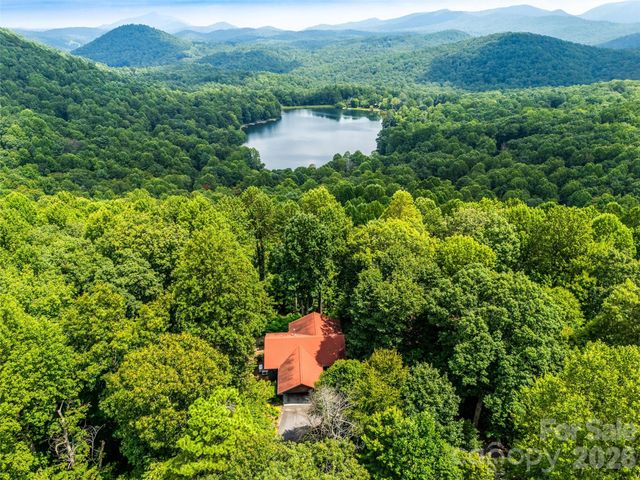 600 Tanglewood Lane, Saluda, NC 28773