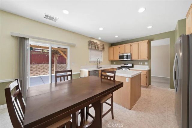 13825 Hawk Court, Victorville, CA 92394