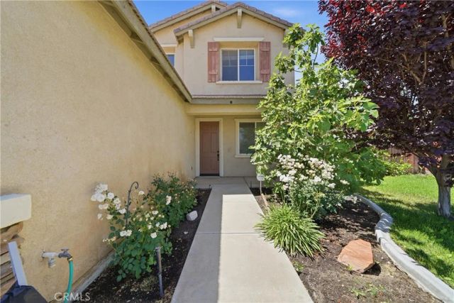 13825 Hawk Court, Victorville, CA 92394