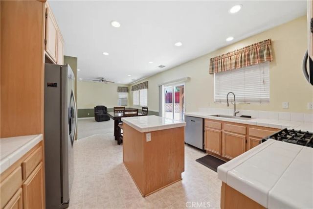 13825 Hawk Court, Victorville, CA 92394