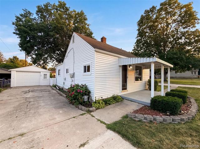 35115 University Street, Westland, MI 48185