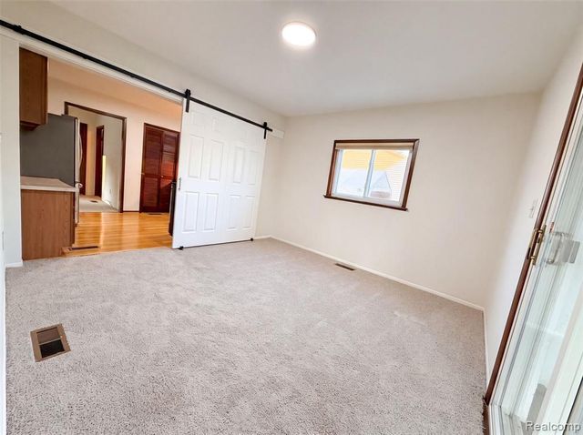 35115 University Street, Westland, MI 48185