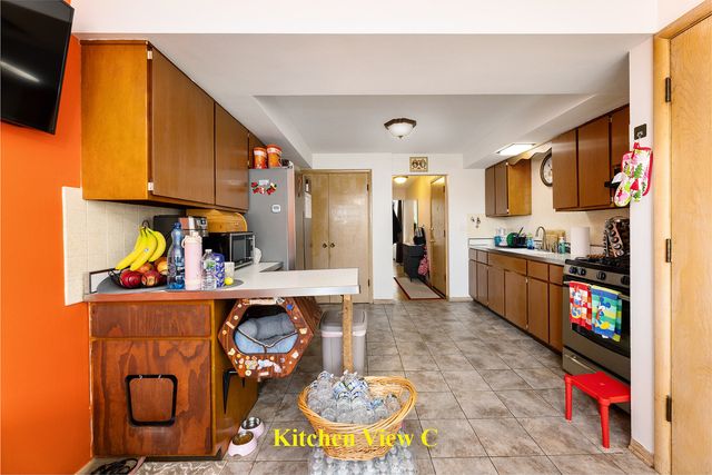 4401 N Newcastle Avenue, Harwood Heights, IL 60706