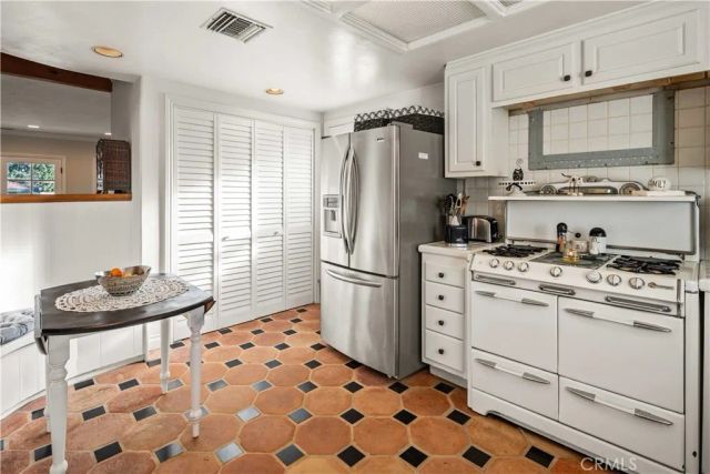 13382 Astoria Street, Sylmar, CA 91342