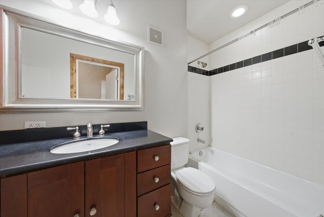 732 S Financial Place 713, Chicago, IL 60605
