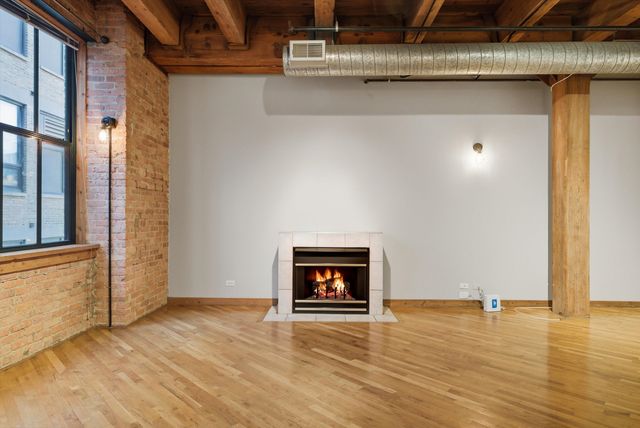 732 S Financial Place 713, Chicago, IL 60605