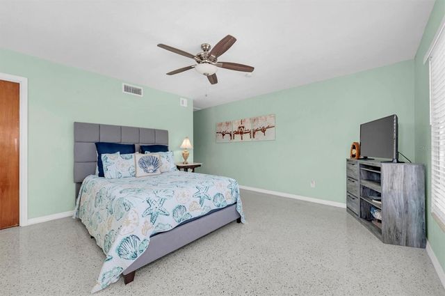 867 PINELLAS POINT DRIVE S, St Petersburg, FL 33705