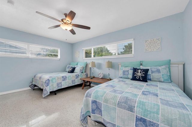 867 PINELLAS POINT DRIVE S, St Petersburg, FL 33705