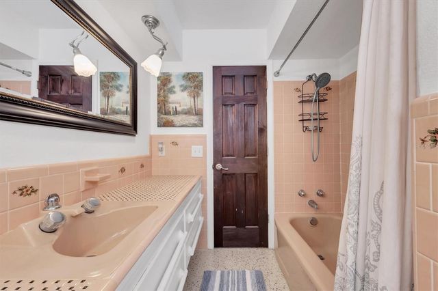 867 PINELLAS POINT DRIVE S, St Petersburg, FL 33705