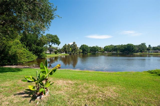867 PINELLAS POINT DRIVE S, St Petersburg, FL 33705