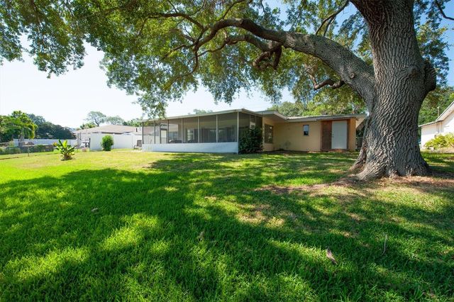 867 PINELLAS POINT DRIVE S, St Petersburg, FL 33705