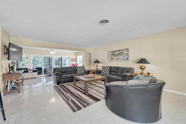 867 PINELLAS POINT DRIVE S, St Petersburg, FL 33705
