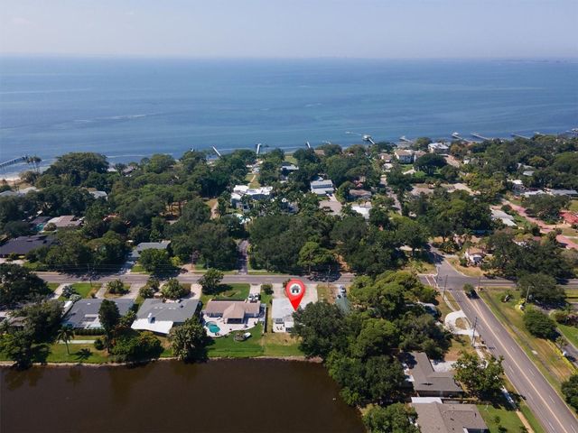 867 PINELLAS POINT DRIVE S, St Petersburg, FL 33705