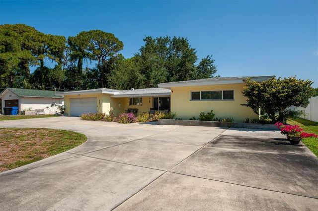 867 PINELLAS POINT DRIVE S, St Petersburg, FL 33705
